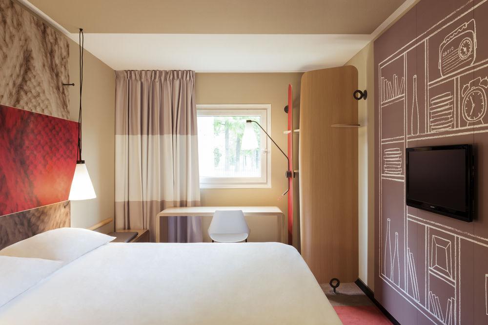 Ibis Paris Le Bourget Hotell La Courneuve Eksteriør bilde