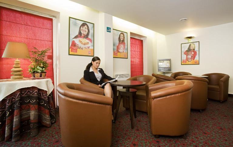 Ibis Paris Le Bourget Hotell La Courneuve Eksteriør bilde