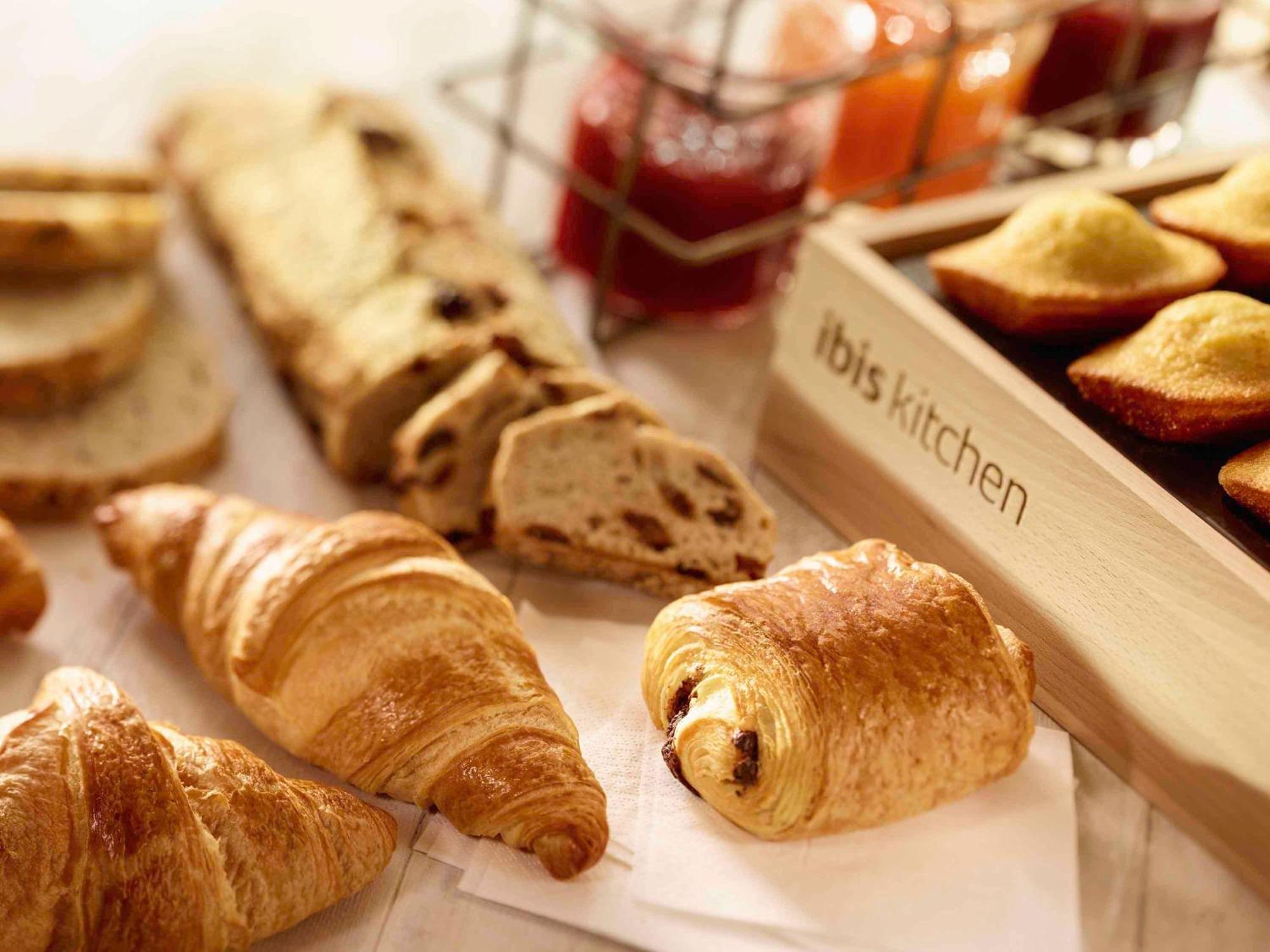 Ibis Paris Le Bourget Hotell La Courneuve Eksteriør bilde