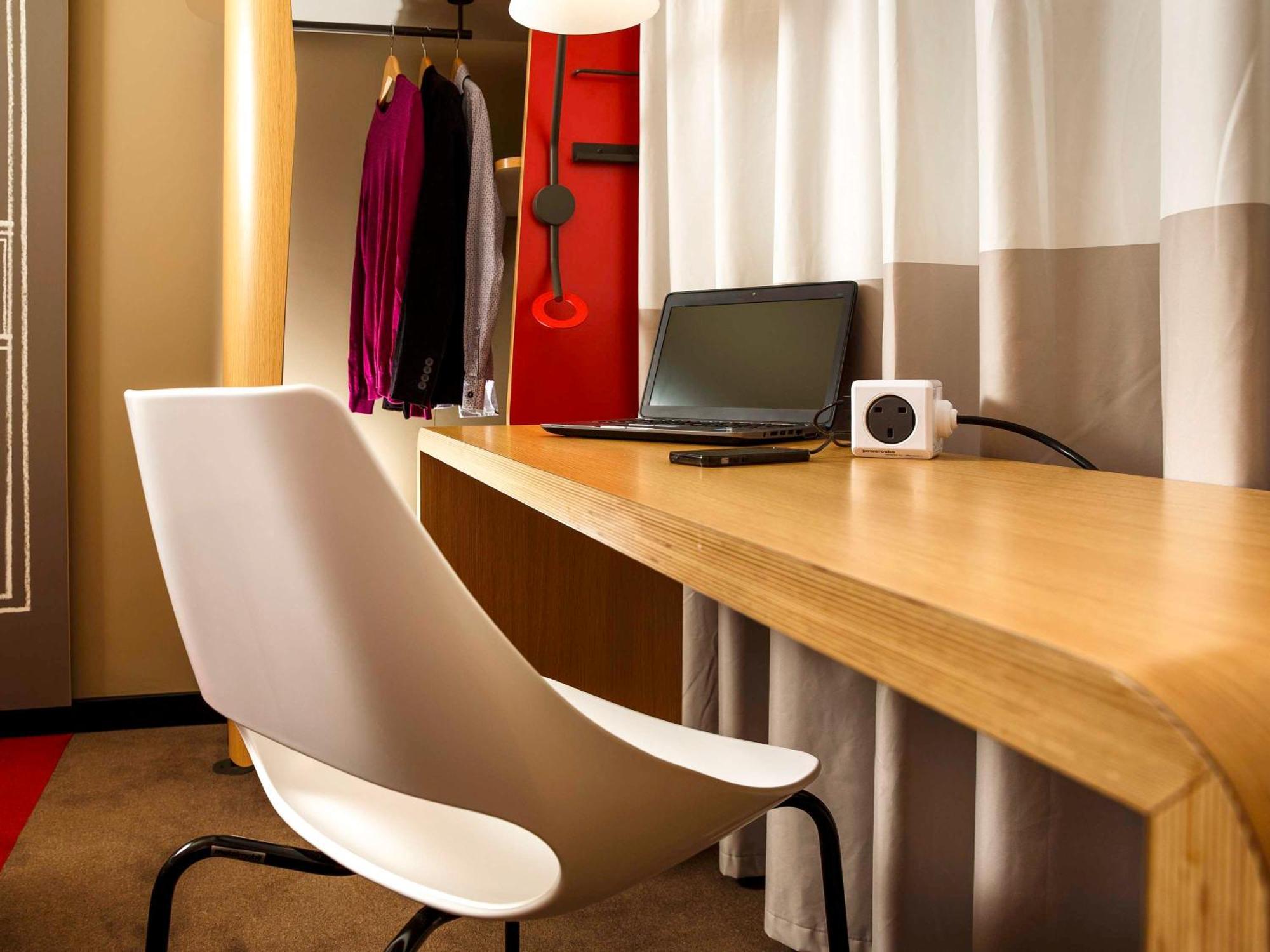 Ibis Paris Le Bourget Hotell La Courneuve Eksteriør bilde