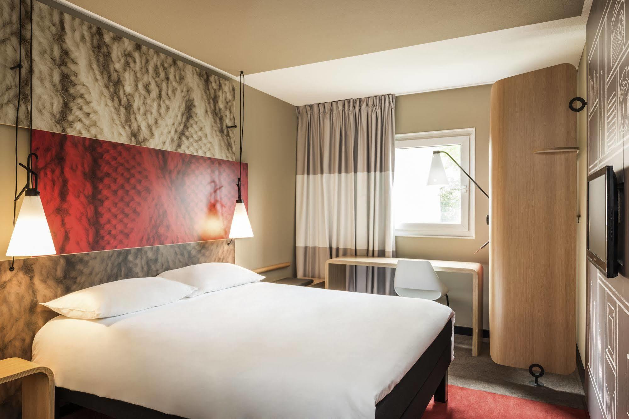 Ibis Paris Le Bourget Hotell La Courneuve Eksteriør bilde